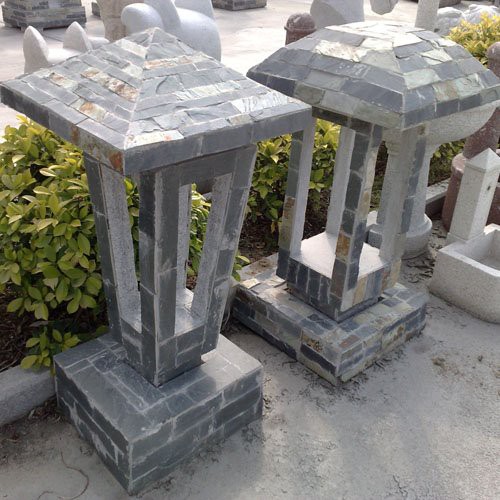 Lentera Batu Untuk Taman